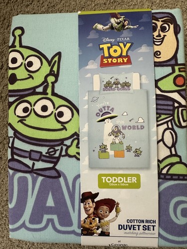 Toy story outta this world - story,
